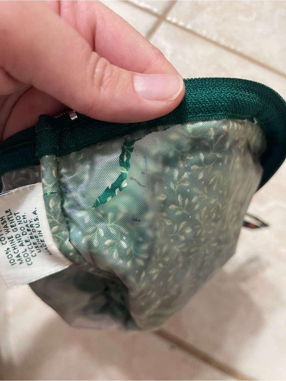 Vera Bradley retired Greenfield cCosmetic Pouch - Picture 4 of 6